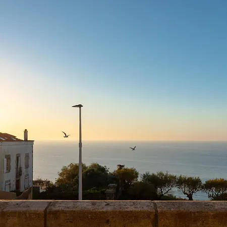 Alma - With Terrace And Sea View In Apartamento