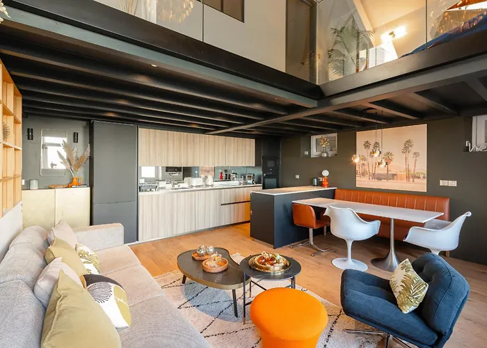 Alma - With Terrace And Sea View In