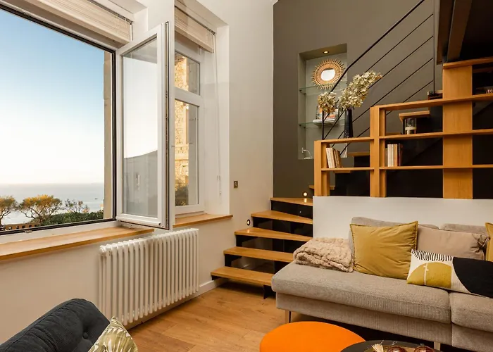 Apartment Alma - With Terrace And Sea View In